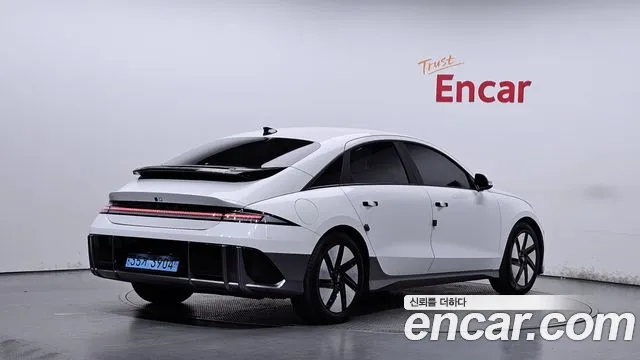 Hyundai Ioniq 6 — Фото автомобиля 2