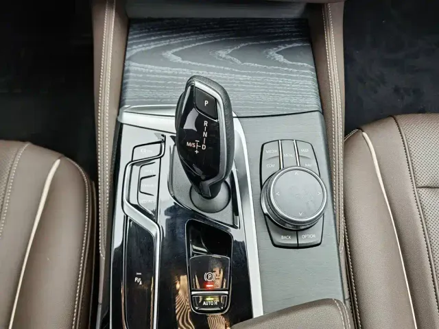 BMW 5 Series — Фото автомобиля 13