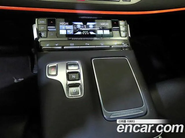 Hyundai Grandeur — Фото автомобиля 12