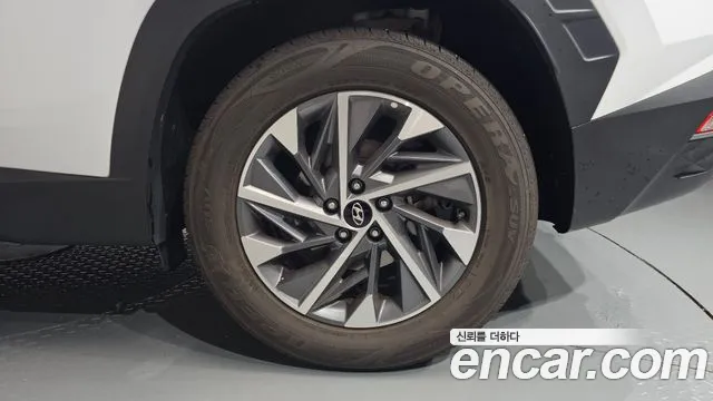 Hyundai Tucson Tucson (NX4) Дизель 2.0 2WD — Фото автомобиля 20