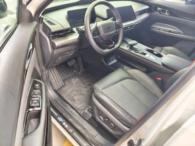 Changan Z6 — Фото автомобиля 4