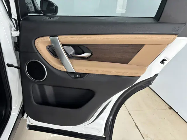 Land Rover Discovery Sport — Фото автомобиля 21