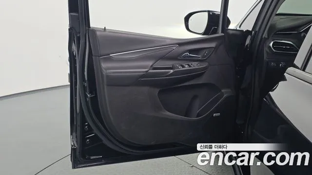 Chevrolet Bolt EV — Фото автомобиля 13