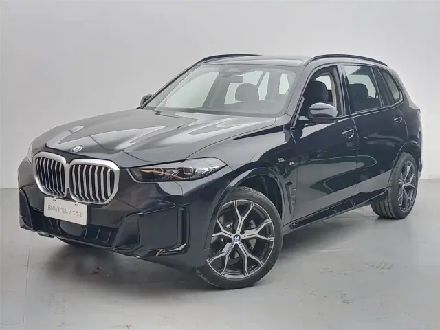 Фотография автомобиля — BMW X5
