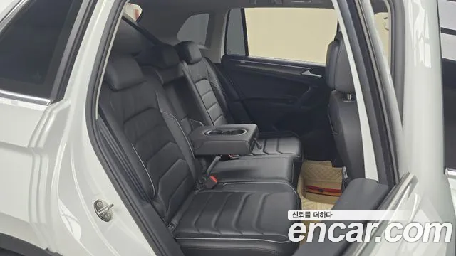 Volkswagen Tiguan Tiguan 2 поколение 2.0 TDI Prestige — Фото автомобиля 11