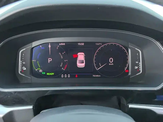 Volkswagen Passat — Фото автомобиля 14