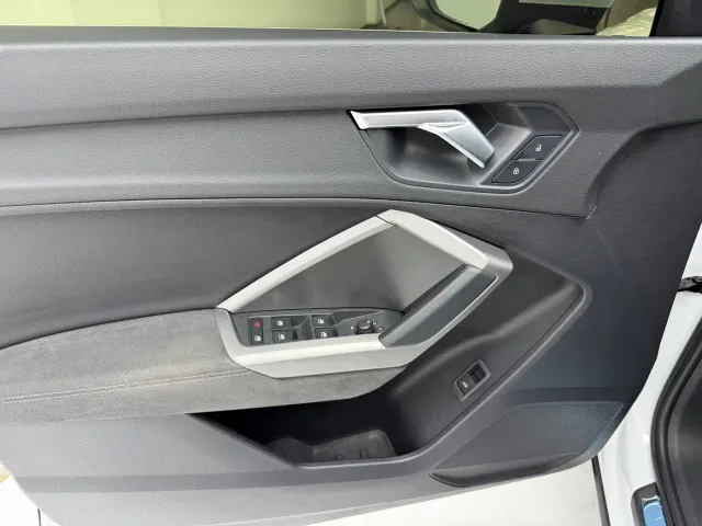 Audi Q3 — Фото автомобиля 12