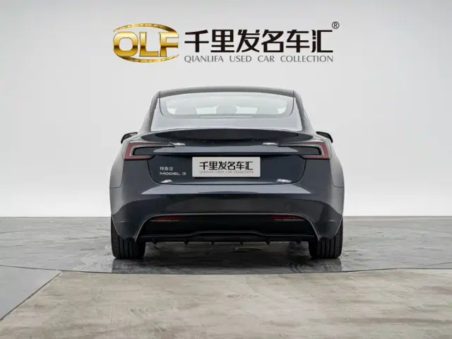 Tesla Model 3 — Фото автомобиля 6