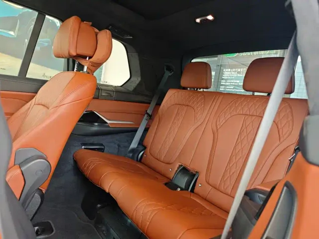 BMW X7 — Фото автомобиля 14