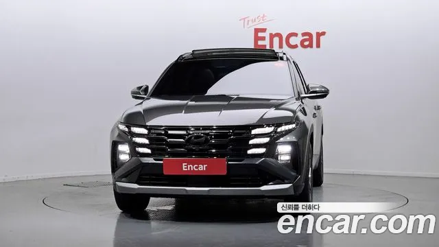 Hyundai Tucson Новый Tucson (NX4) Бензин 1.6 Turbo 4WD — Фото автомобиля 3