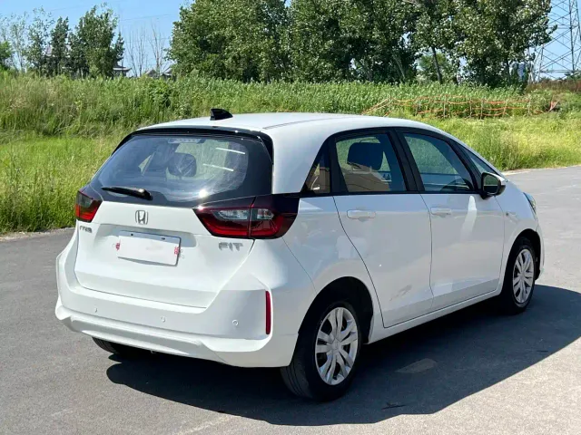 Honda Fit — Фото автомобиля 4