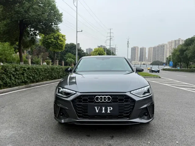 Audi Audi A4L 2022 40 TFSI Luxury Dynamic — Фото автомобиля 3