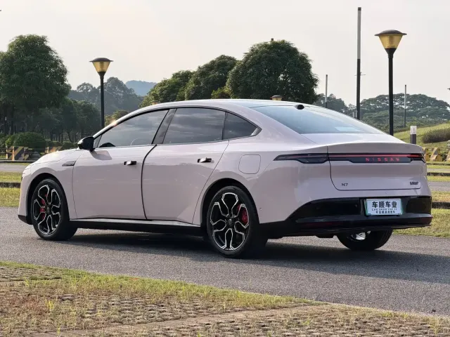 Nissan N7 — Фото автомобиля 6