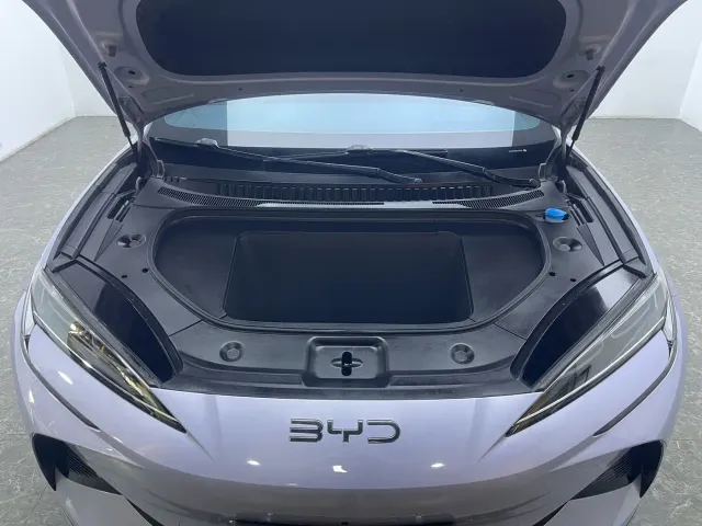 BYD Sealion 07 EV — Фото автомобиля 16