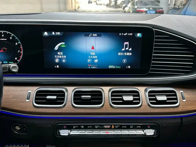 Mercedes-Benz GLS-Class — Фото автомобиля 14