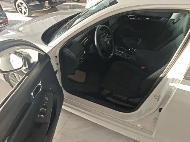 Honda Civic — Фото автомобиля 15