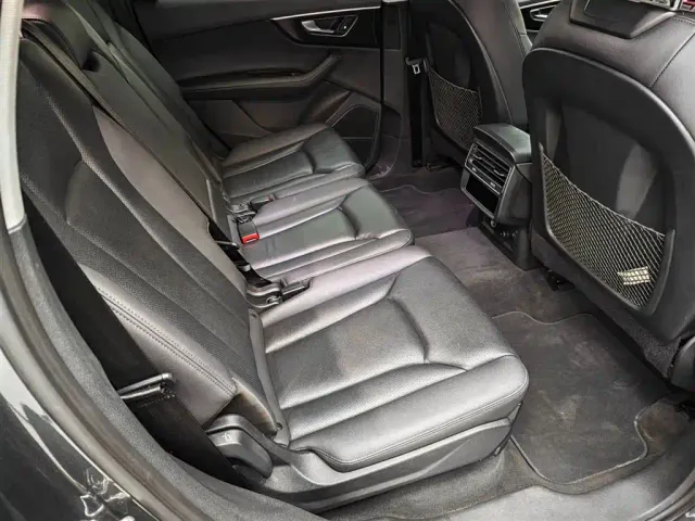 Audi Q7 — Фото автомобиля 13