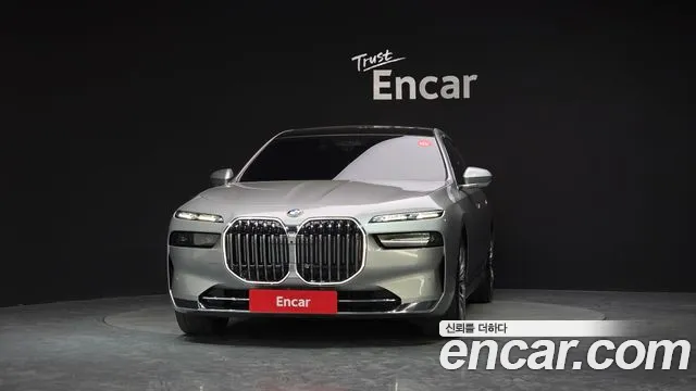BMW 7 Series G70 — Фото автомобиля 3