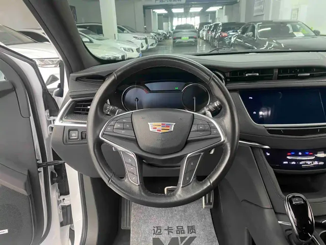 Cadillac XT5 — Фото автомобиля 12