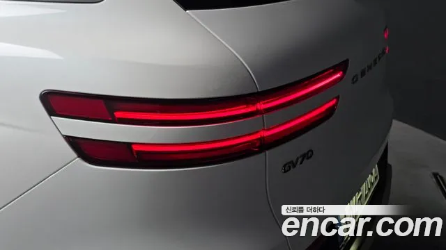 Genesis GV70 — Фото автомобиля 8