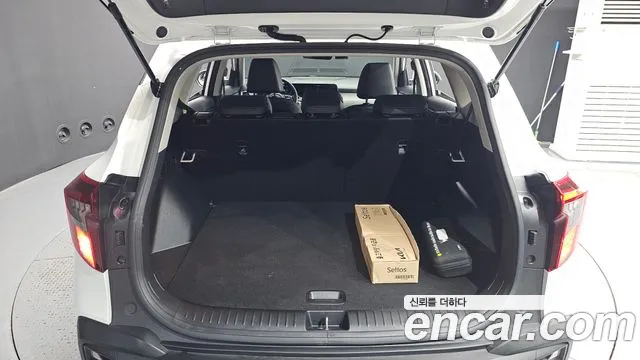 Kia Seltos Новый Seltos Бензин 2.0 2WD — Фото автомобиля 19