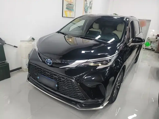 Фотография автомобиля — Toyota Granvia