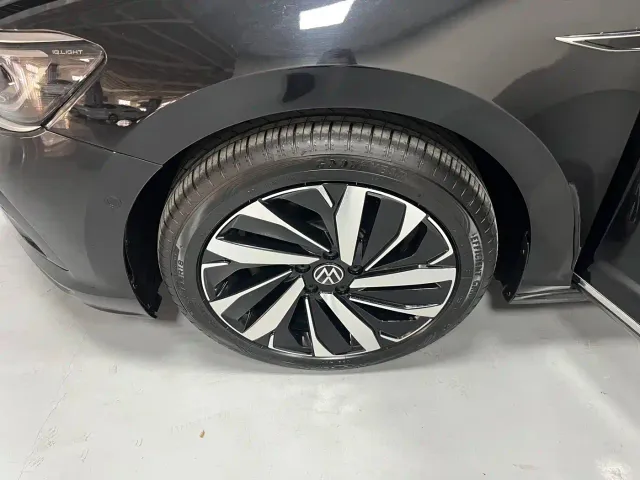 Volkswagen Passat — Фото автомобиля 18