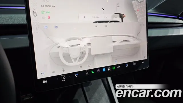 Tesla Model 3 — Фото автомобиля 25