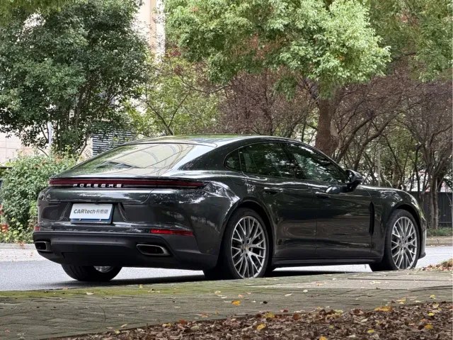Porsche Panamera — Фото автомобиля 5