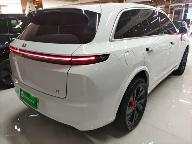 Li Auto L7 — Фото автомобиля 6