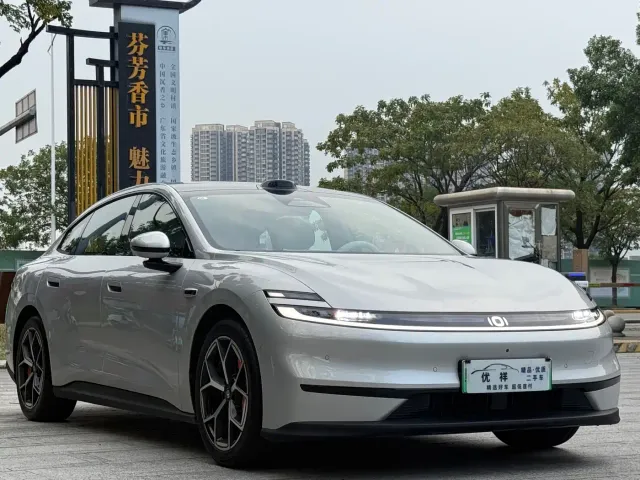 Changan Qiyuan A06 — Фото автомобиля 3
