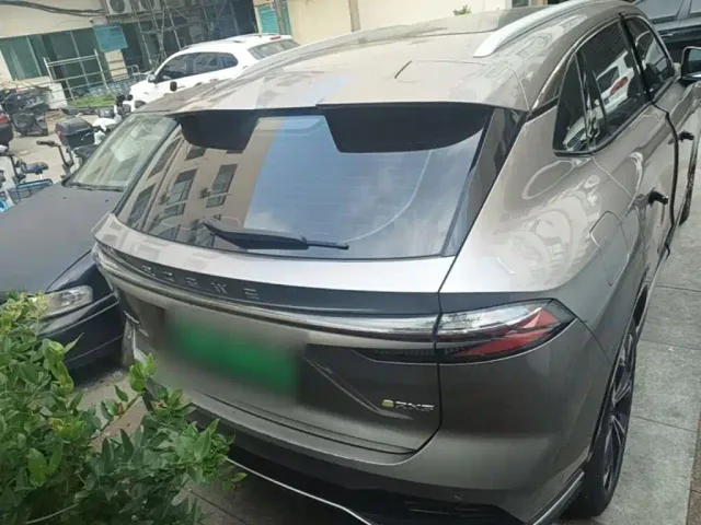 Roewe RX5 — Фото автомобиля 5