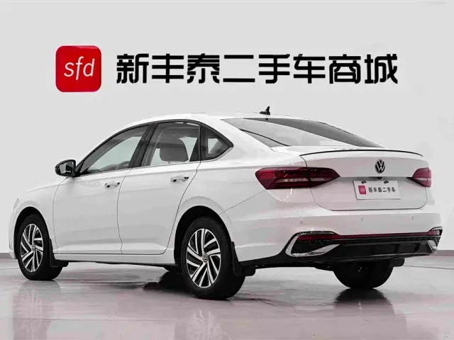 Volkswagen Lavida — Фото автомобиля 6