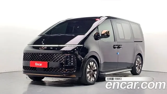 Фотография автомобиля — Hyundai Staria