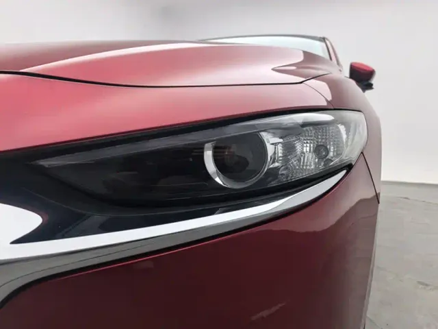 Mazda Axela — Фото автомобиля 14