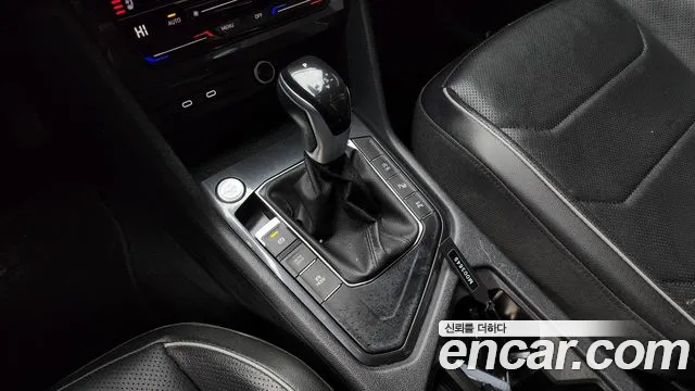 Volkswagen Tiguan — Фото автомобиля 4