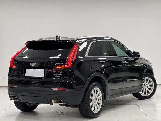 Cadillac XT4 — Фото автомобиля 4