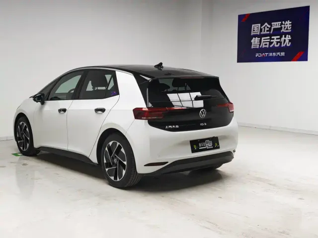 Volkswagen ID.3 — Фото автомобиля 6