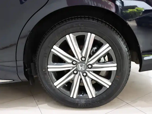 Honda Odyssey — Фото автомобиля 15