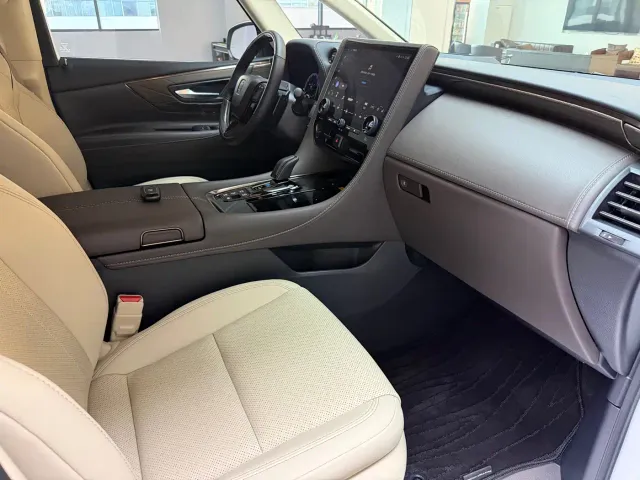Toyota Vellfire — Фото автомобиля 13