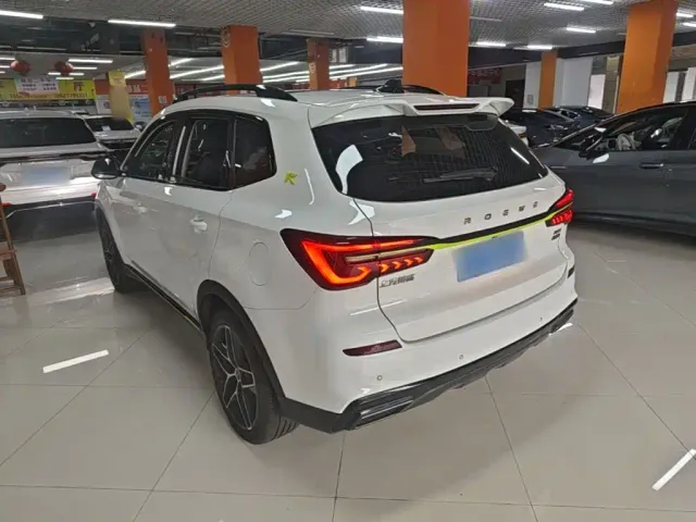 Roewe RX5 — Фото автомобиля 4