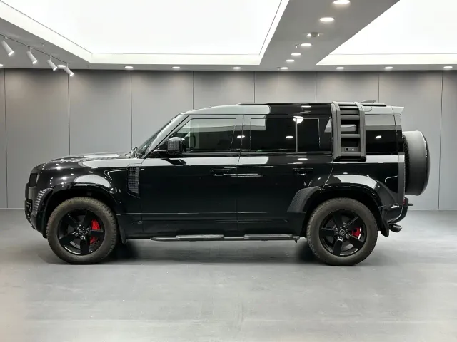 Land Rover Defender — Фото автомобиля 7