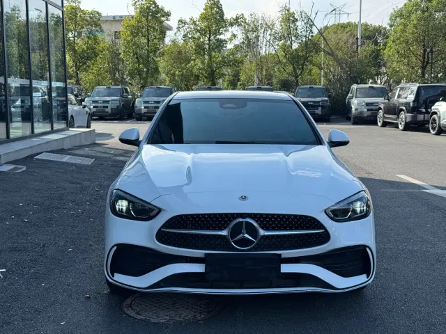 Mercedes-Benz C-Class — Фото автомобиля 2