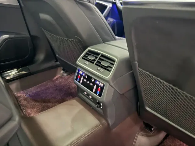 Audi A6L — Фото автомобиля 11