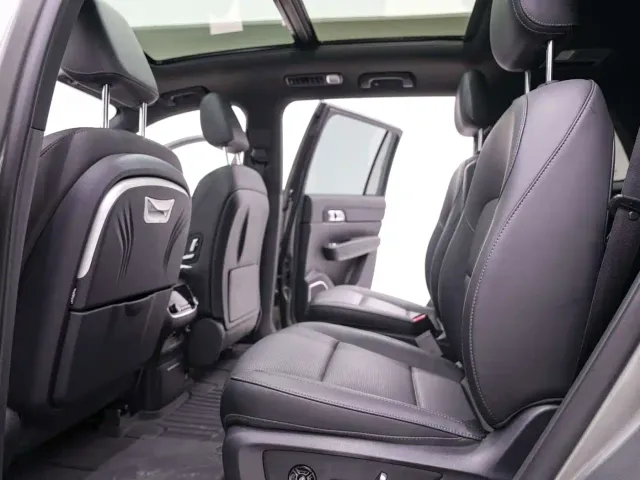 Li Auto ONE — Фото автомобиля 22
