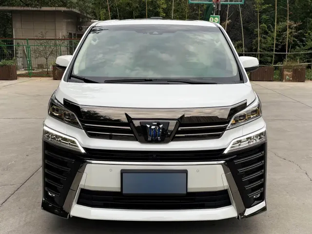 Toyota Vellfire — Фото автомобиля 2