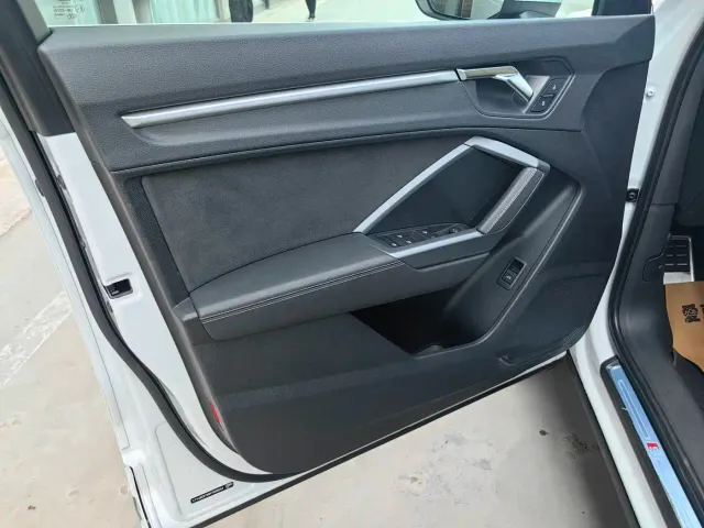 Audi Q3 — Фото автомобиля 9