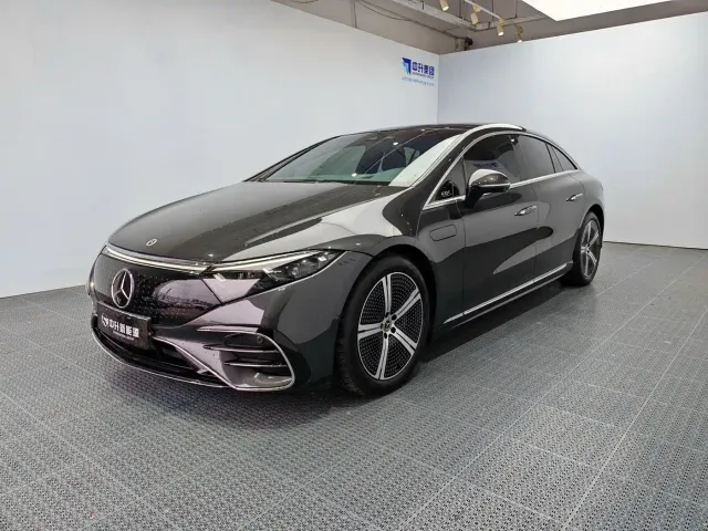Фотография автомобиля — Mercedes-Benz EQS
