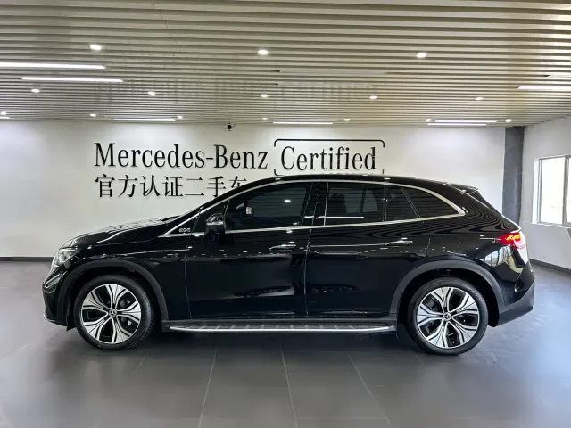 Mercedes-Benz EQE SUV — Фото автомобиля 3