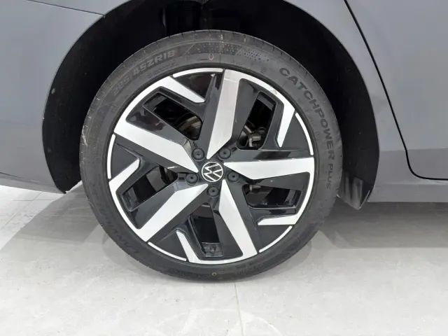 Volkswagen Lamando — Фото автомобиля 17
